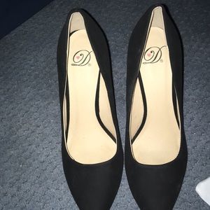 Black suede pumps size z